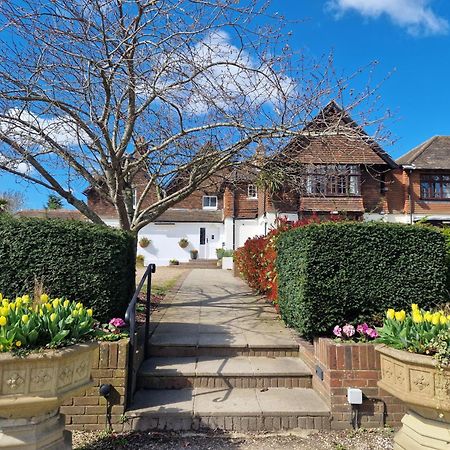 Tottington Manor Hotel Henfield Dış mekan fotoğraf
