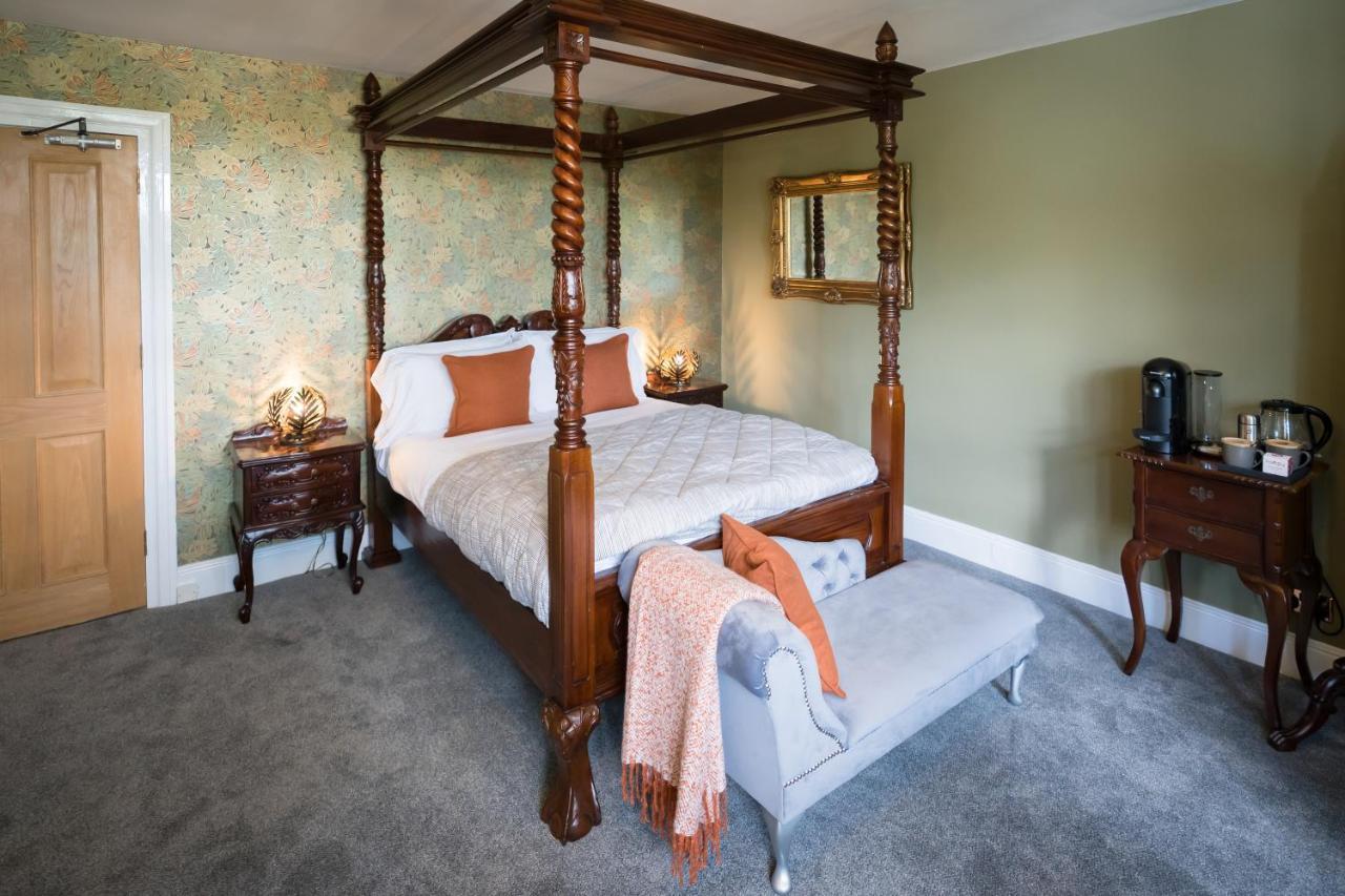 Tottington Manor Hotel Henfield Dış mekan fotoğraf