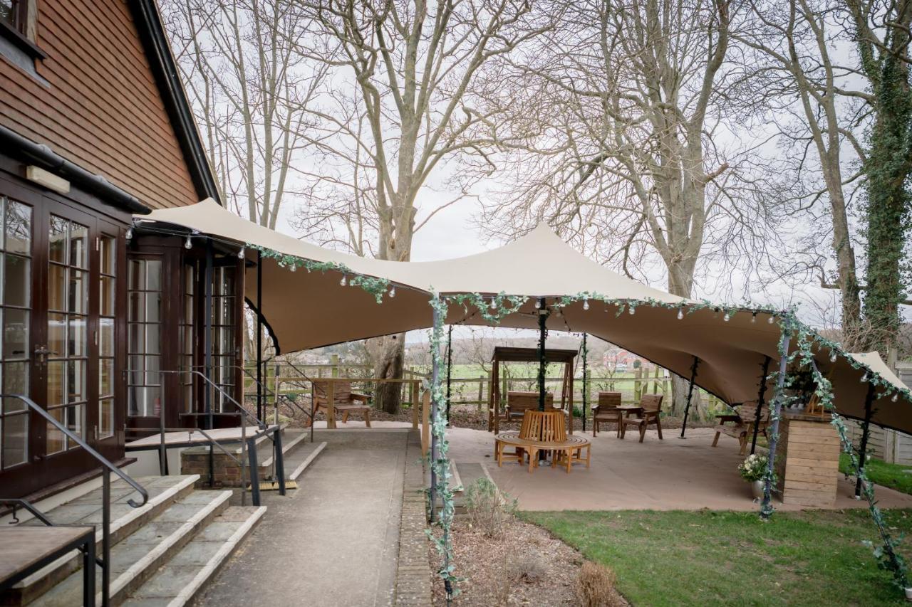 Tottington Manor Hotel Henfield Dış mekan fotoğraf