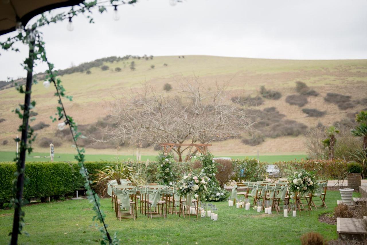 Tottington Manor Hotel Henfield Dış mekan fotoğraf
