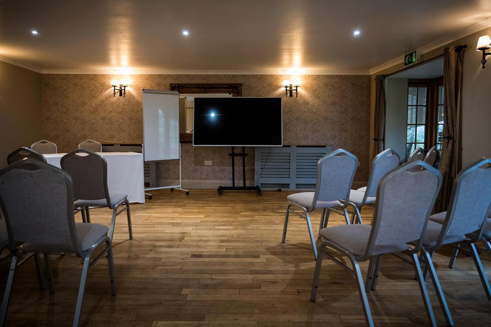 Tottington Manor Hotel Henfield Dış mekan fotoğraf