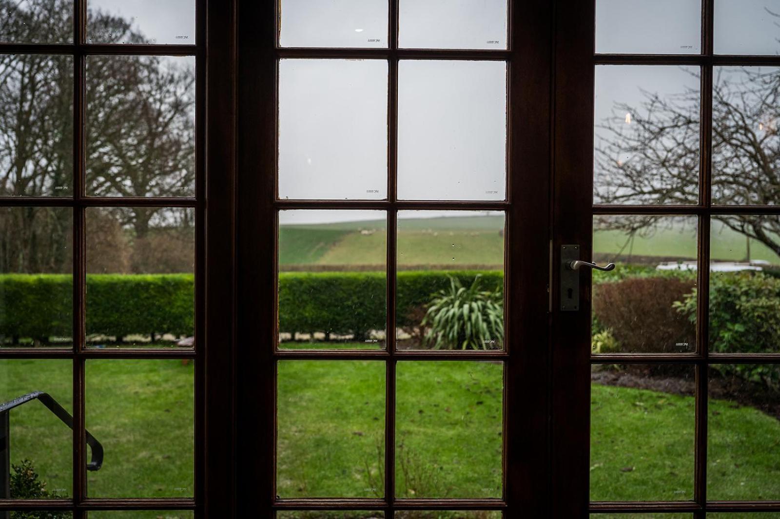 Tottington Manor Hotel Henfield Dış mekan fotoğraf