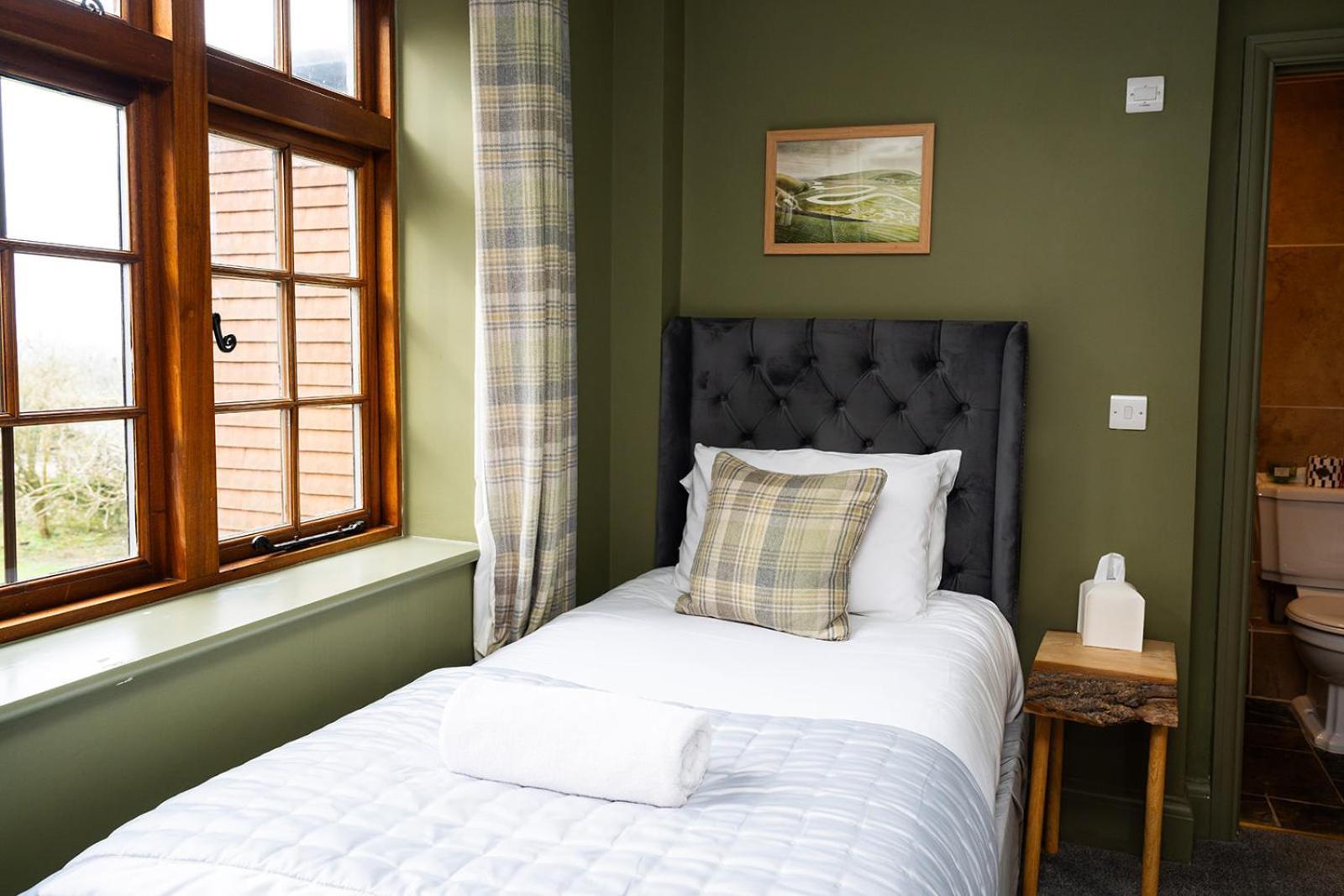 Tottington Manor Hotel Henfield Dış mekan fotoğraf