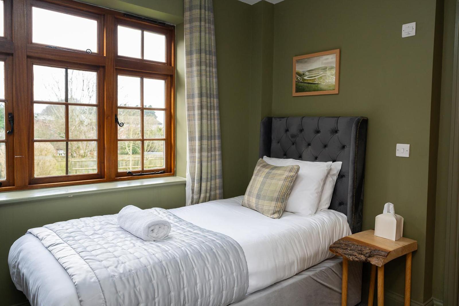 Tottington Manor Hotel Henfield Dış mekan fotoğraf