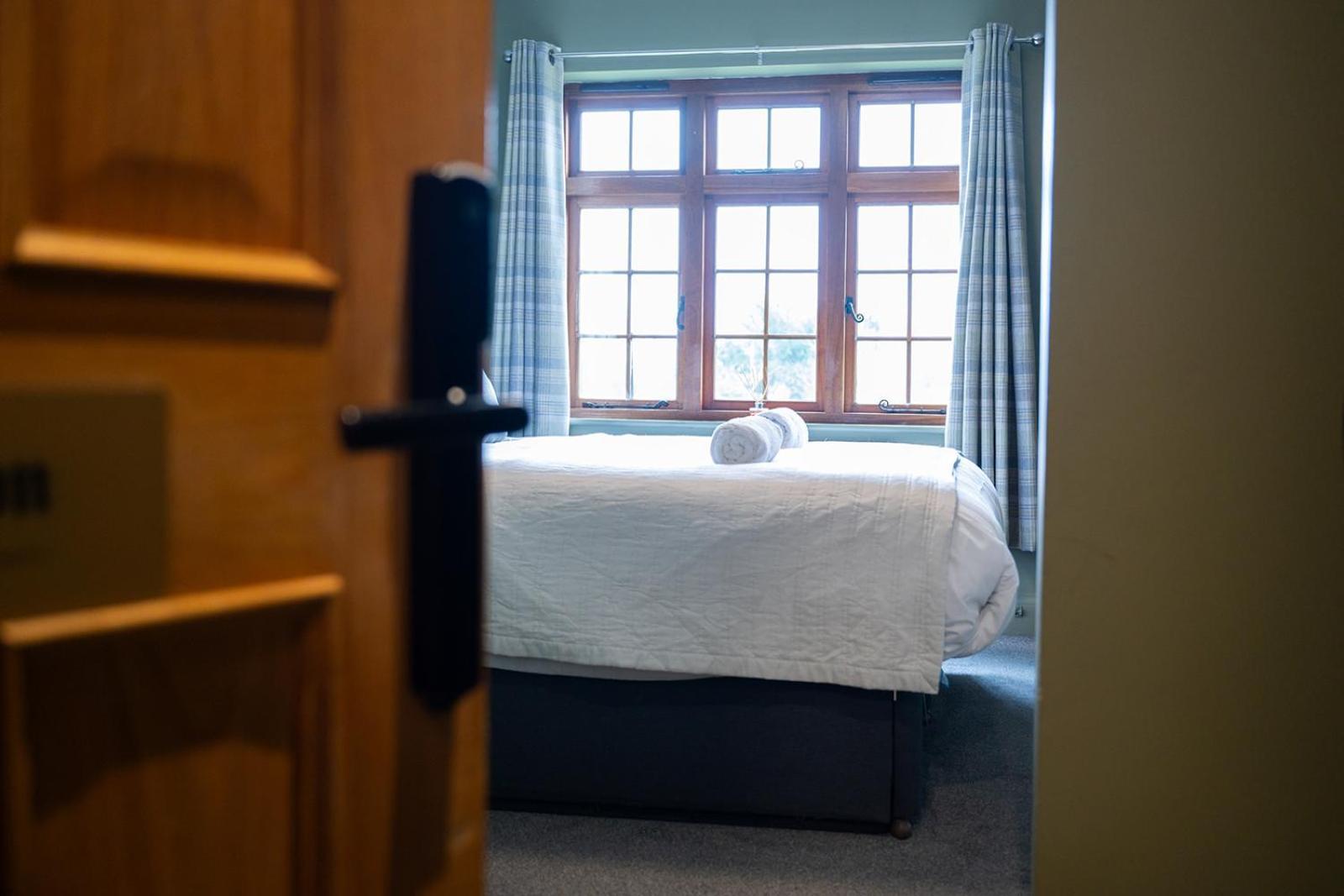 Tottington Manor Hotel Henfield Dış mekan fotoğraf