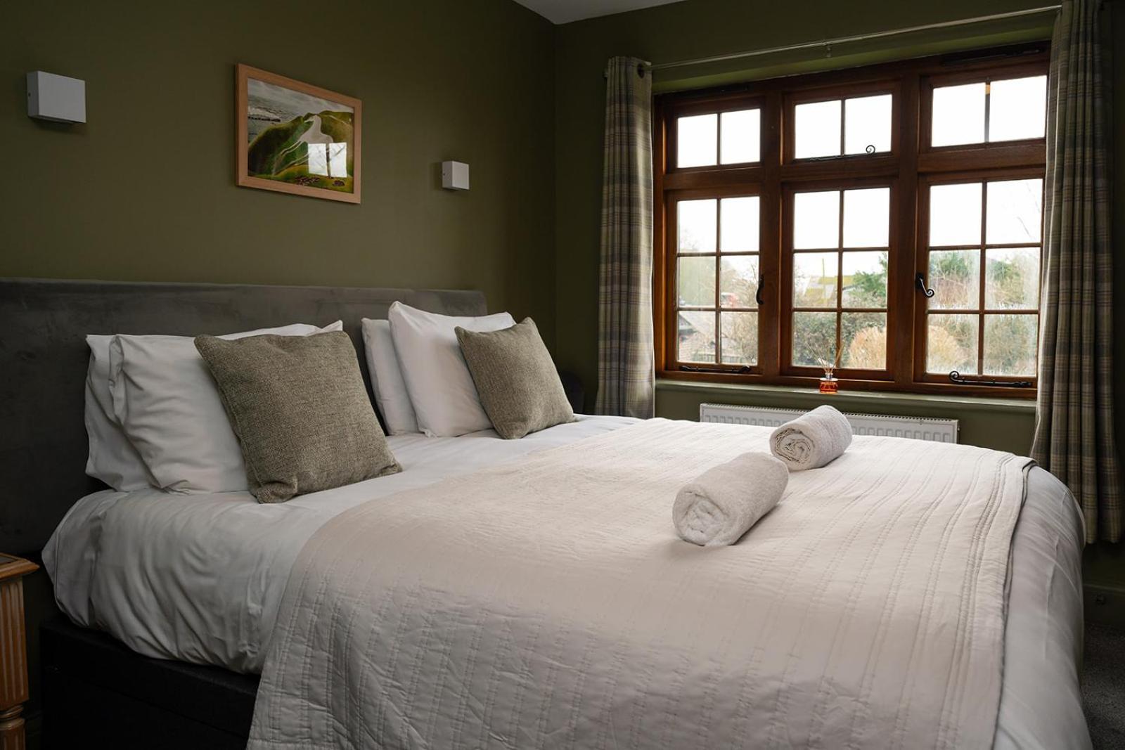 Tottington Manor Hotel Henfield Dış mekan fotoğraf