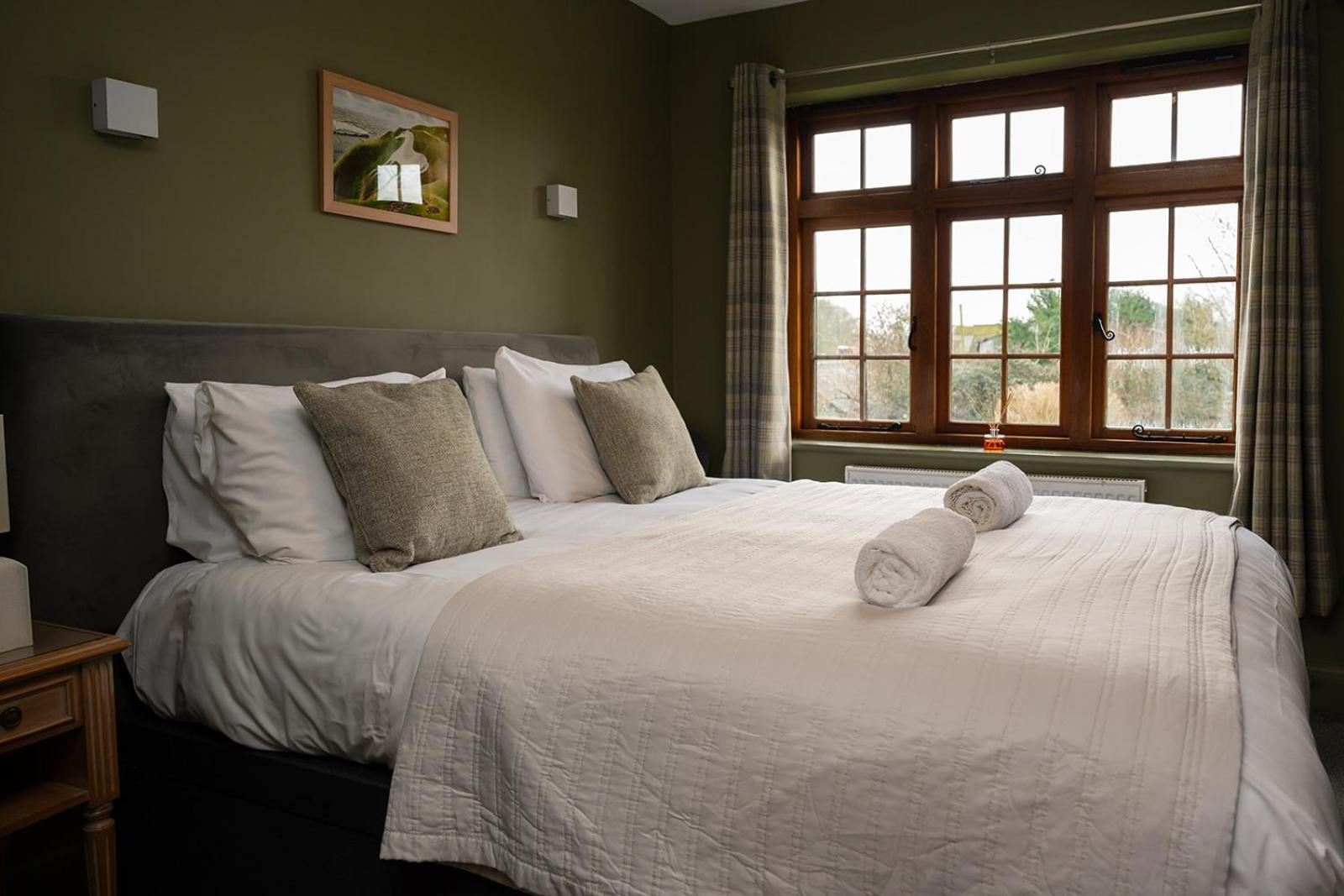 Tottington Manor Hotel Henfield Dış mekan fotoğraf