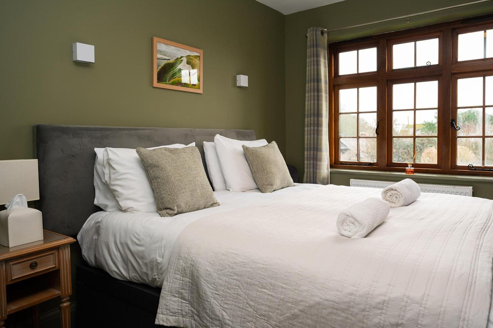 Tottington Manor Hotel Henfield Dış mekan fotoğraf